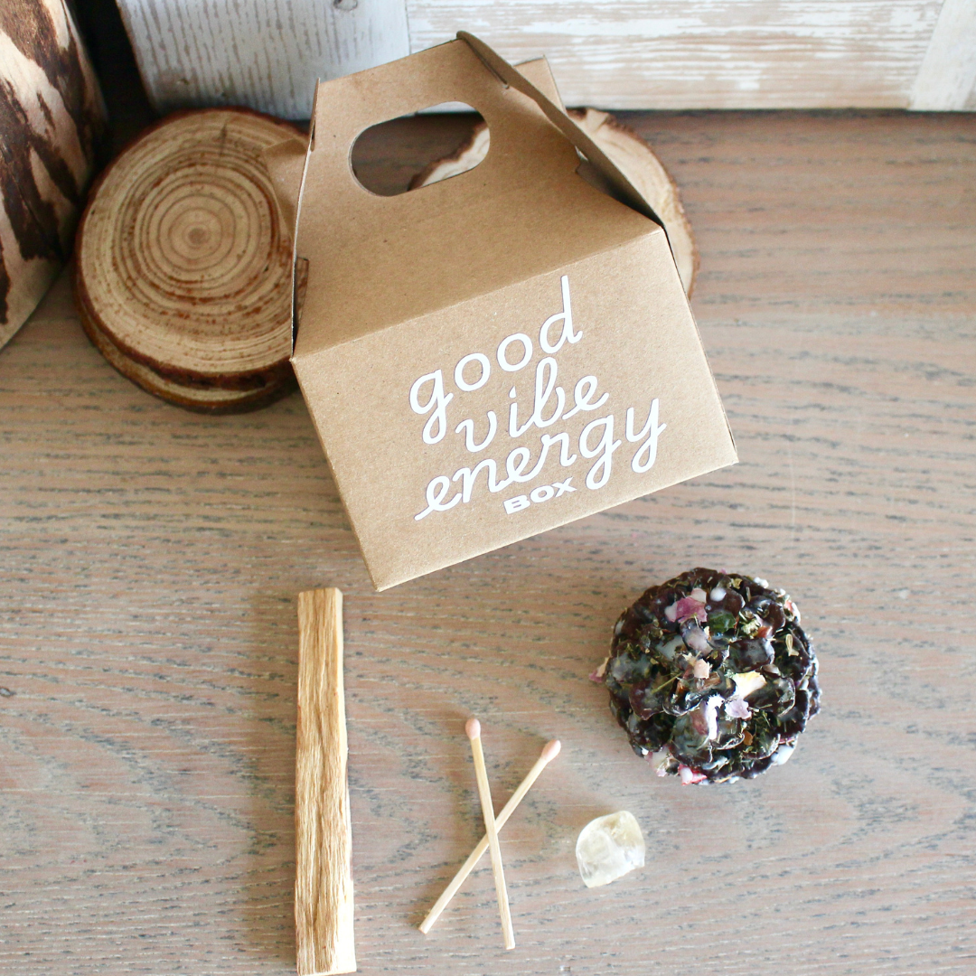 Good Vibes Smudging Box Cleanse + Manifest Kit