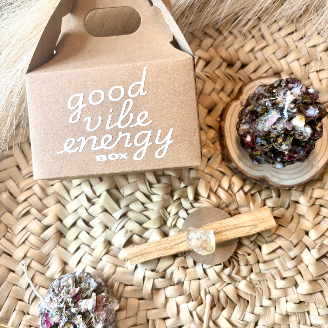 Good Vibes Smudging Box Cleanse + Manifest Kit