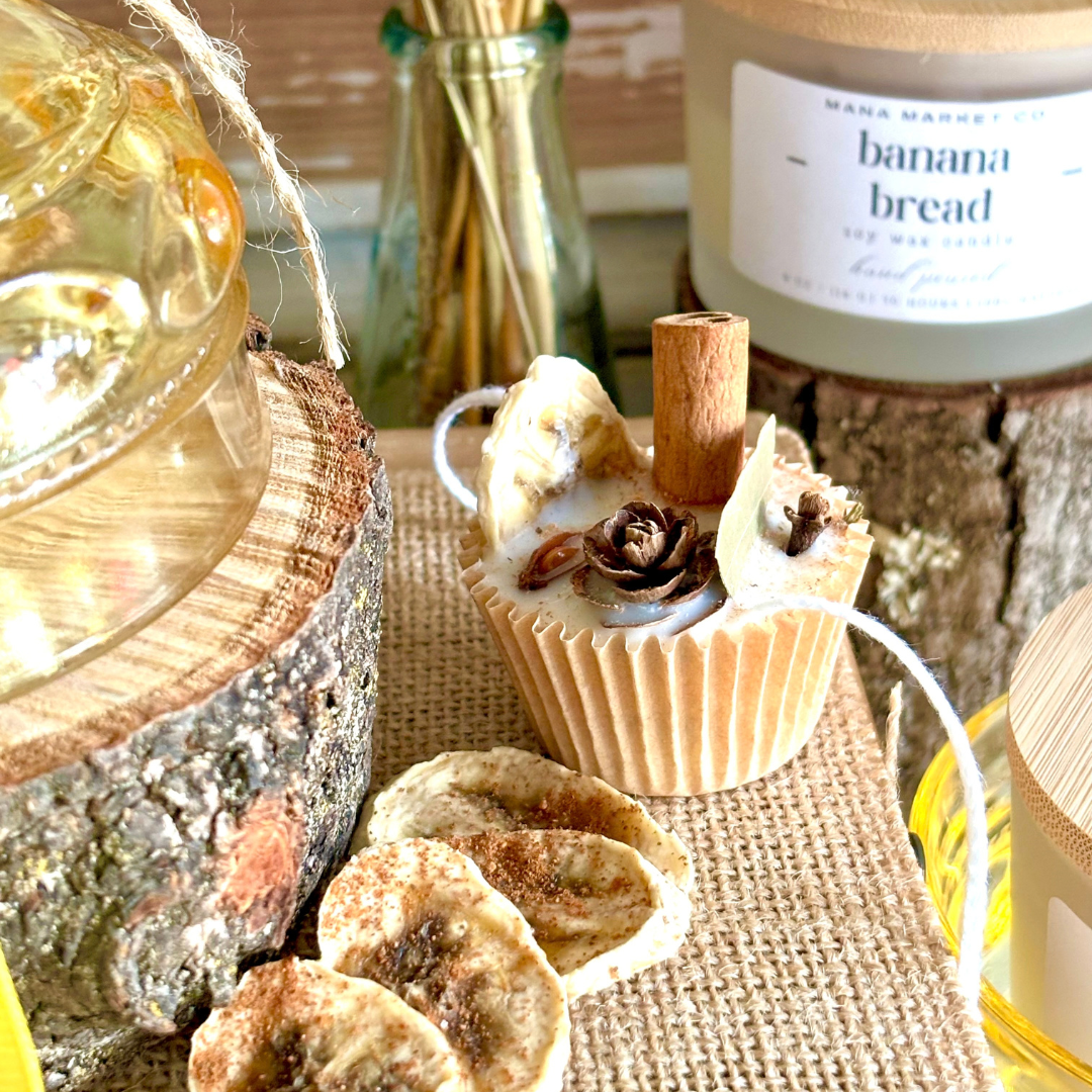 Banana Bread Scented Candle That Smells Exactly Like Fresh Baking Banana Bread with Real Dried Caramelized Banana Slice on Top