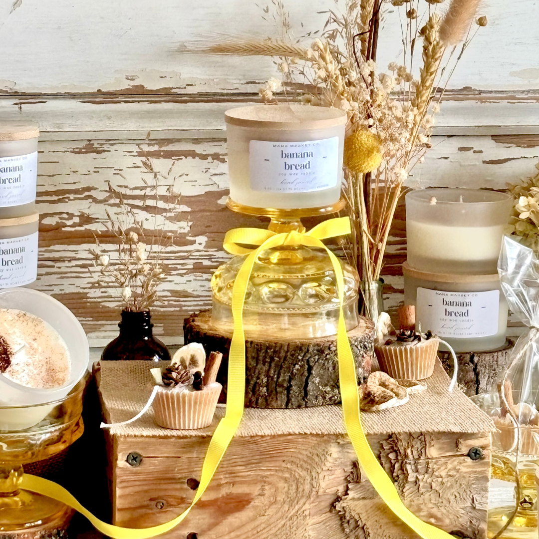 Banana Bread Scented Candle That Smells Exactly Like Fresh Baking Banana Bread with Real Dried Caramelized Banana Slice on Top