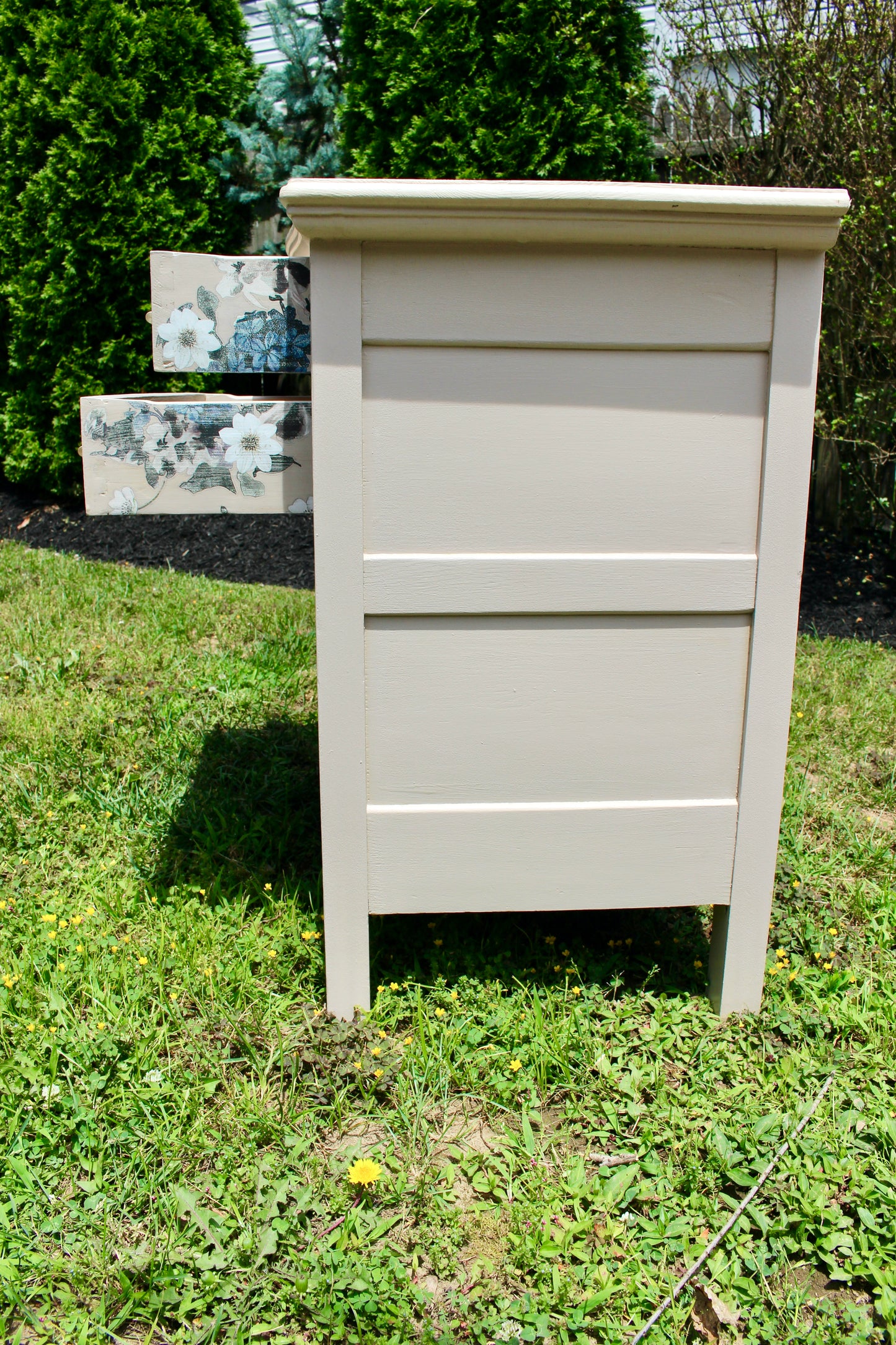 The Standard Accent Table / Rental